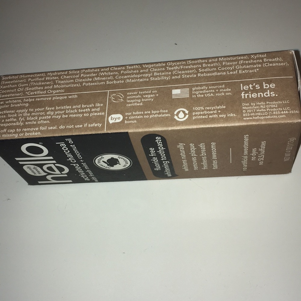 Hello Activated Charcoal Toothpaste - Picture 3 of 4